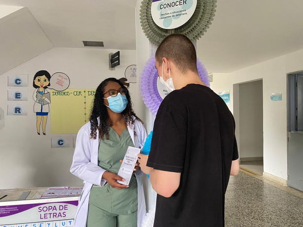 El HDPUV realiza campaña de socialización en derechos y deberes del paciente, a los usuarios y personal de la institución