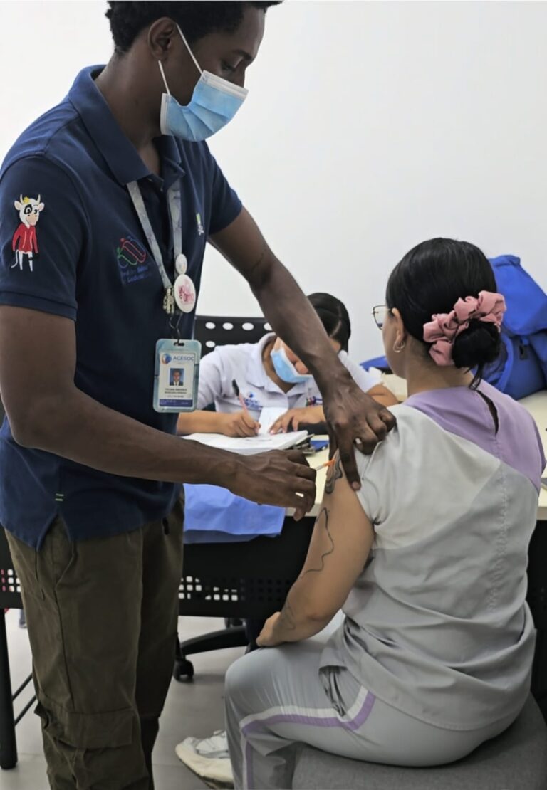 Jornada de Vacunación SRP fortaleció la prevención y el cuidado del talento humano