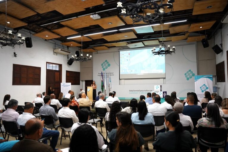 Culminó con éxito visita de seguimiento del nuevo ciclo de acreditación en salud